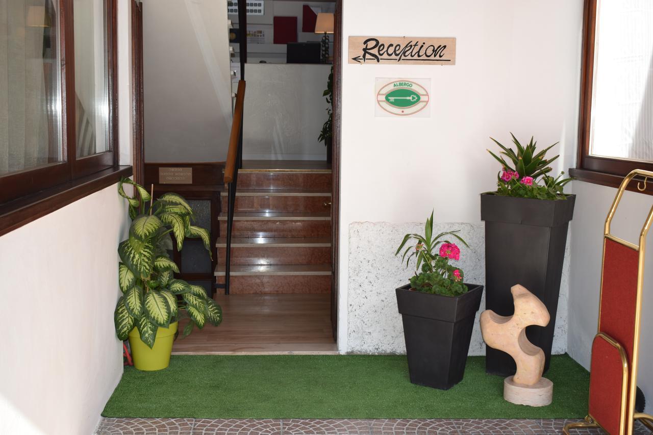 Albergo Al Pescatore Brenzone sul Garda Kültér fotó