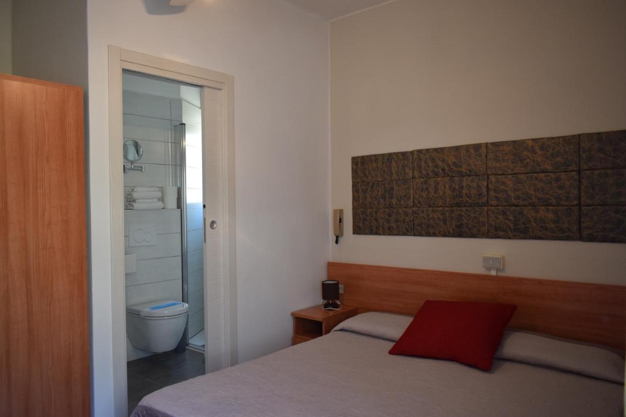 Albergo Al Pescatore Brenzone sul Garda Kültér fotó