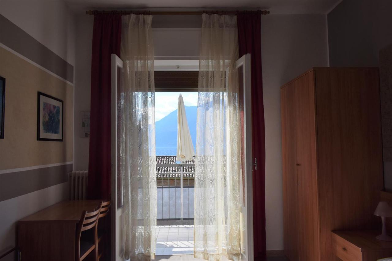 Albergo Al Pescatore Brenzone sul Garda Kültér fotó