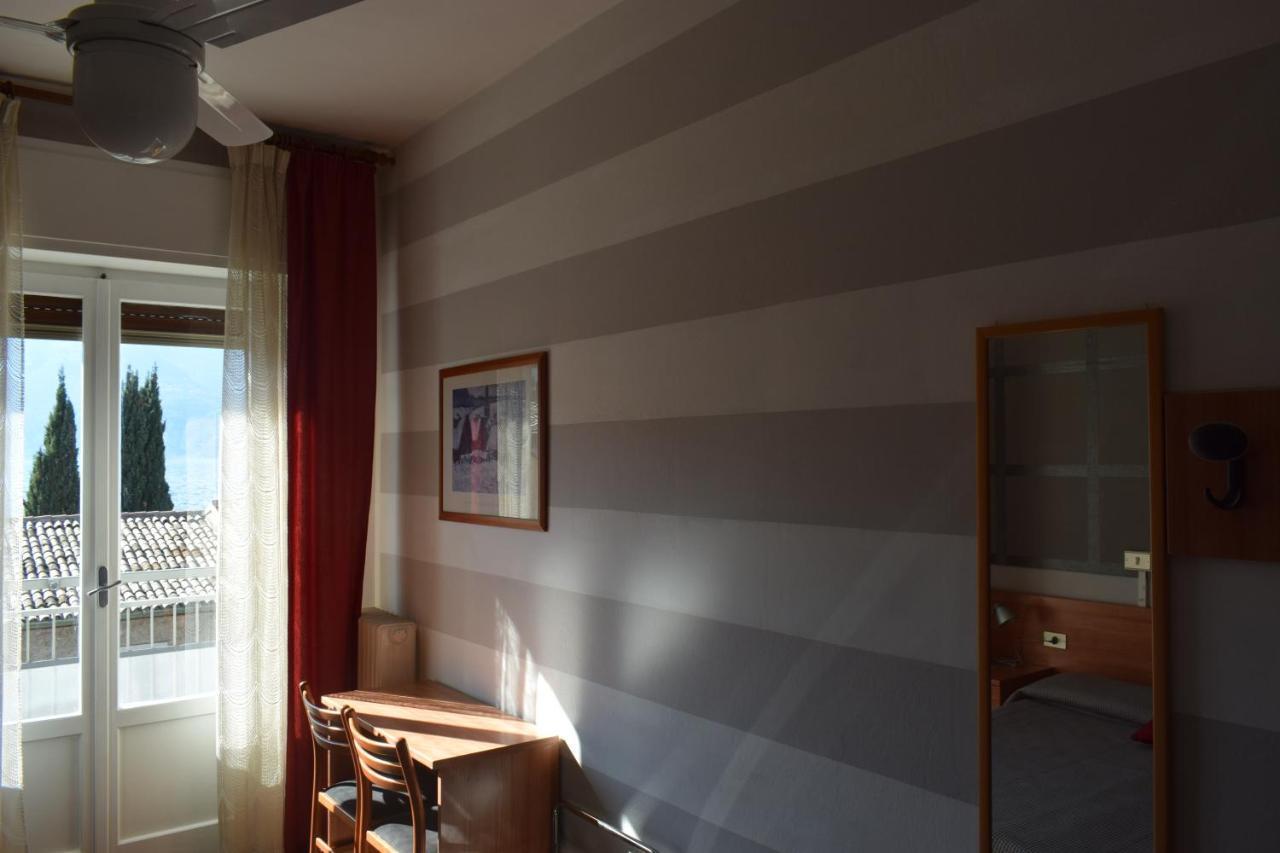 Albergo Al Pescatore Brenzone sul Garda Kültér fotó