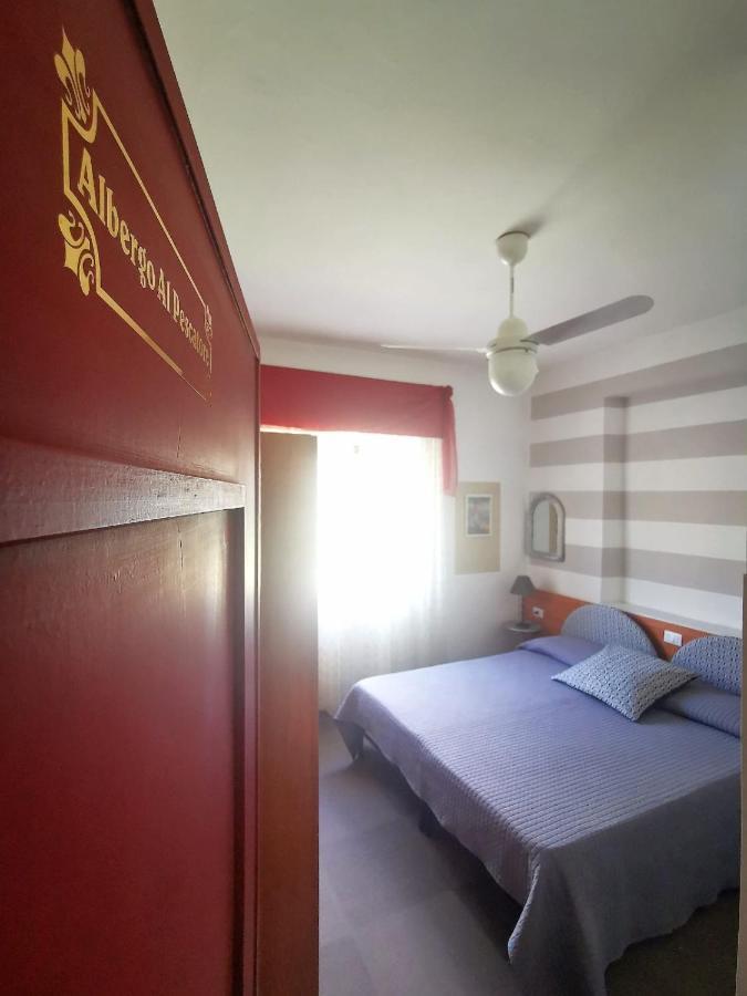 Albergo Al Pescatore Brenzone sul Garda Kültér fotó